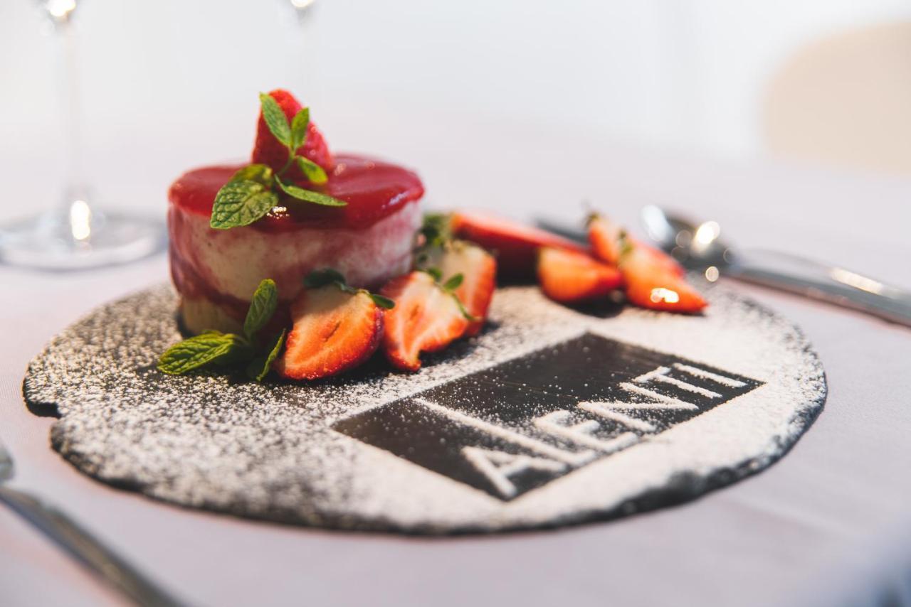 Alenti Sitges Hotel Екстериор снимка